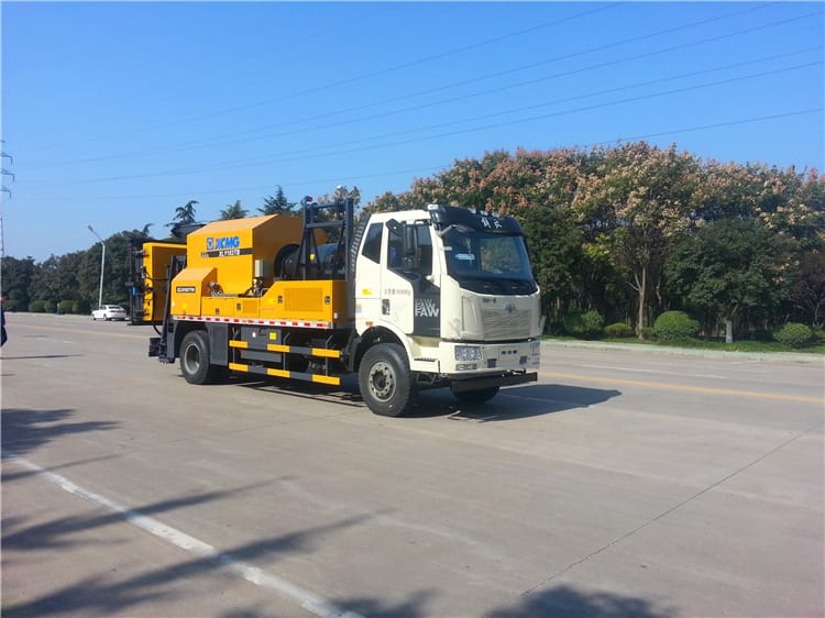 XCMG manufacturer pavement maintenance vehicle XLY103TB road repair machines for sale